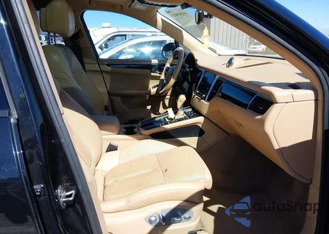 2017 Porsche Macan from USA, damaged, VIN WP1AA2A54HLB04412